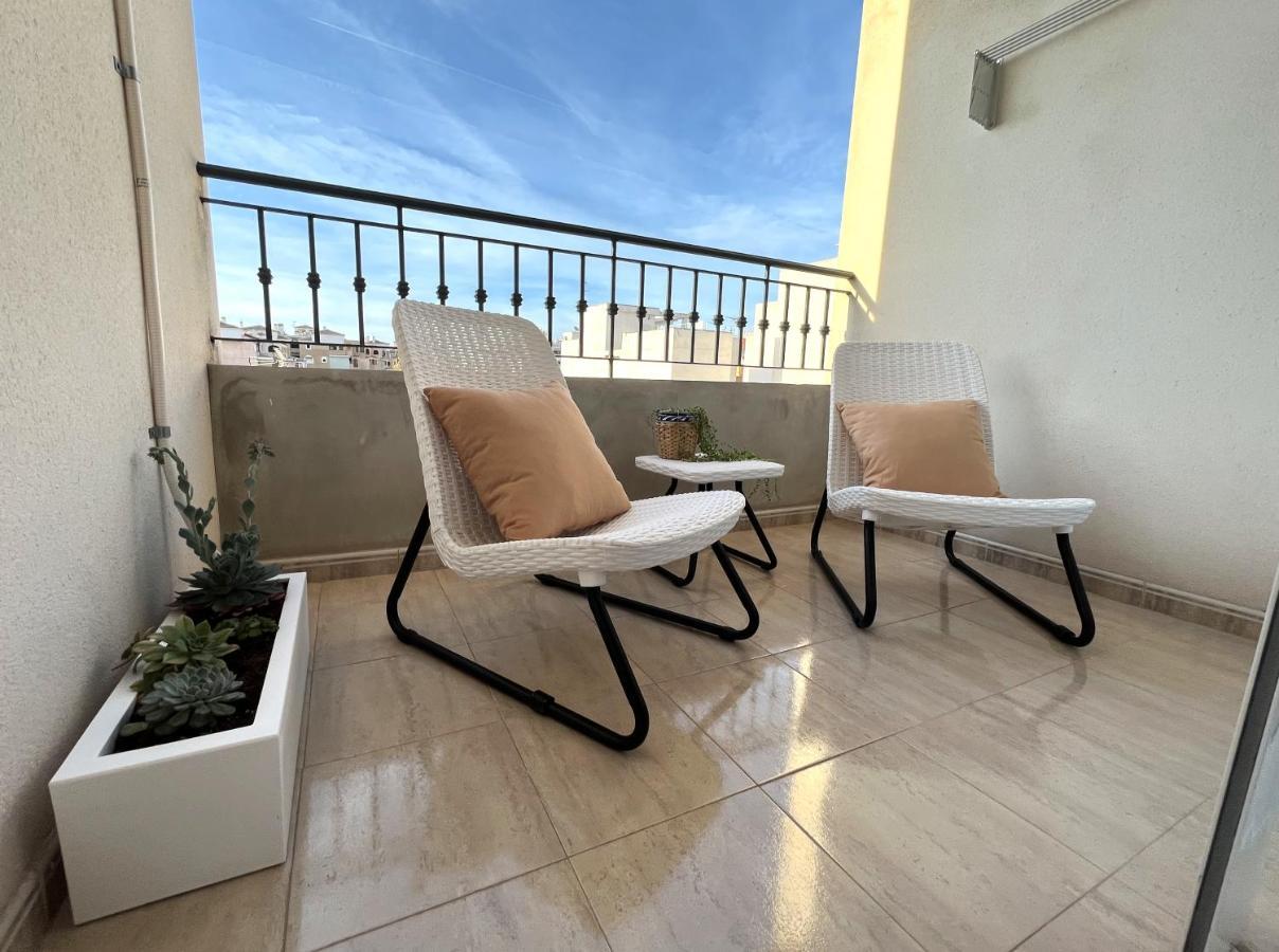 Salty Apartment Torrevieja Eksteriør bilde